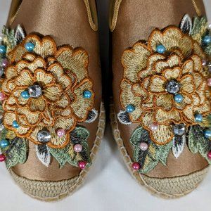 NWT Floral Embroidered Espadrilles with Beaded Embellishments, Kanna Size EU 37